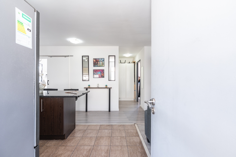 2 Bedroom Property for Sale in Zonnebloem Western Cape